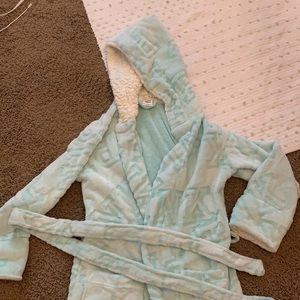 victoria’s secret pink robe